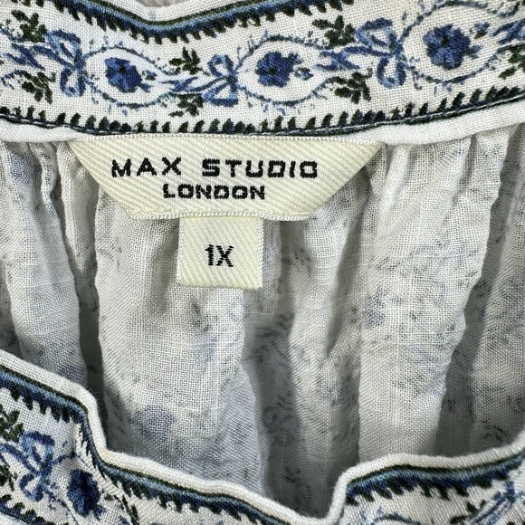 Max Studio Women's 1X Blue Ditsy Floral Peasant Top Boho Square Neck - Picture 2 of 8